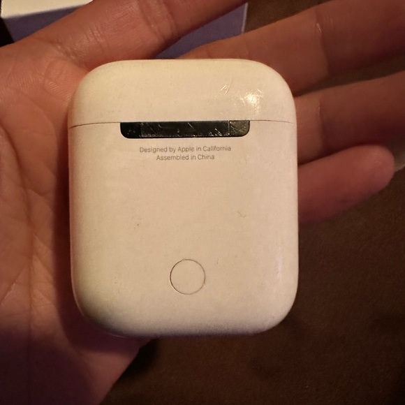Airpods Gen 2 used but not abused still works fine accepting offers - Picture 4 of 7